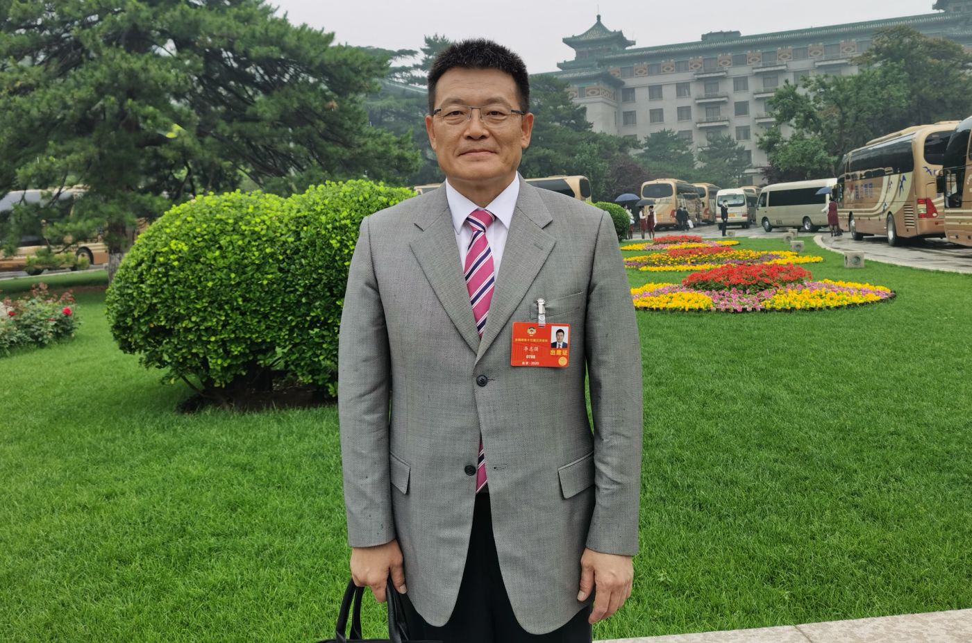 6.全国政协委员、雷火体育(中国)制造院院长、党委副书记李志强