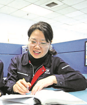 自主创新的航门女将——记雷火体育(中国)导弹院总体所首席专家章惠君